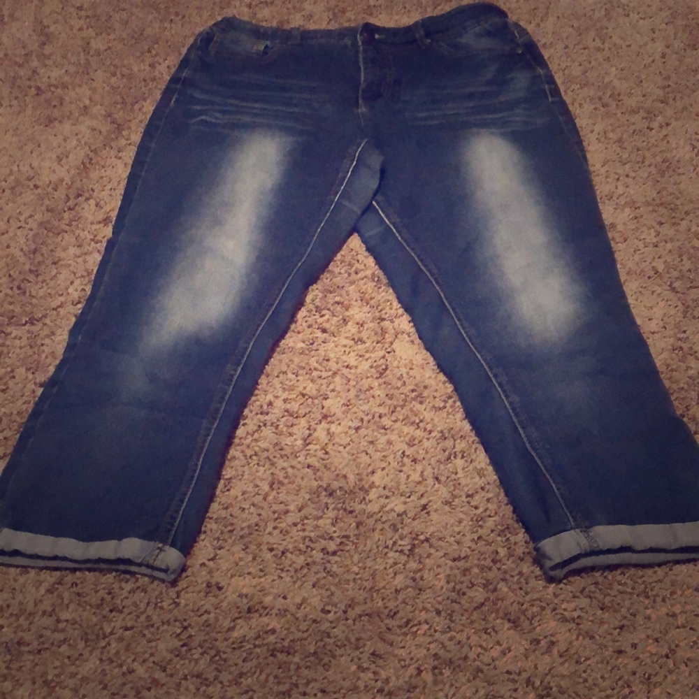 Capri pants